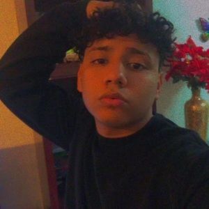 Meet your Posher, Carlos